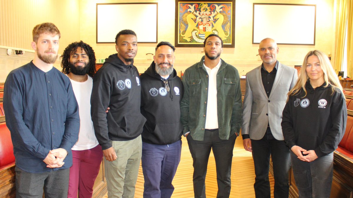 🤼Saeed Esmaeli (<a href="/coach_esmaeli/">Coach Esmaeli</a>) does incredible work in #Bristol and around the world with Wrestle for Humanity

🇺🇸 He’s been hosting Jahi Jones (<a href="/RudeBoyJah/">Jahi Jones</a>) and Jordan Murphy (<a href="/cantstopmurph/">Jordan Murphy</a>) from @hbcuwrestling in the USA – great to meet them today @claireyourhart <a href="/USAinUK/">U.S. Embassy London</a>