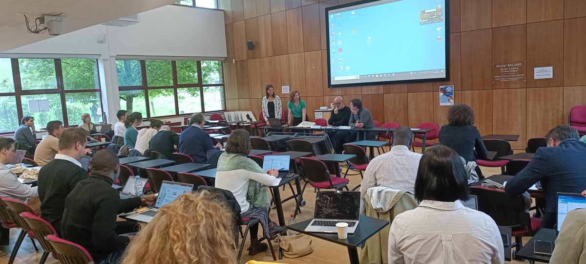 SHERPASArtois's tweet photo. Ouverture du nouveau colloque du #REDESP organisé par notre laboratoire au sein de la Salle des Colloques de l' @Univ_Artois à Arras. Bonne présentation à toutes et tous... Une trentaine de doctorants et jeunes chercheurs sont présents... @izacaby @nicolas_penin @Emi_Zeh https://t.co/kdLbqGwlbp