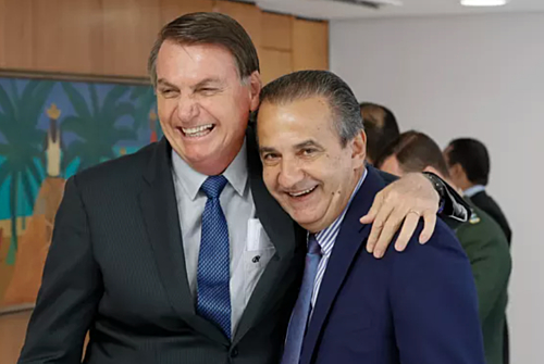 Lucianoteo2's tweet photo. As três pragas do Brasil: Forças Armadas, pastores evangélicos e agronegócio. https://t.co/Mer5tVs6e4