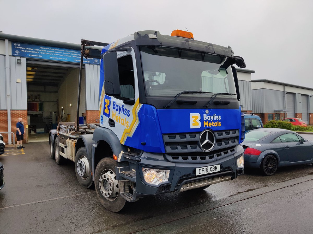 EliteSigns's tweet photo. Another #truckwrap leaving our large workshop and this ones in the guise of @BaylissMetals, with this @MercedesTruckUK #hookloader wearing the printed #fleet #vehiclewrap.
@BSGAUK
@Metamarkuk
@printMAXuk https://t.co/zDPfpTl8sj