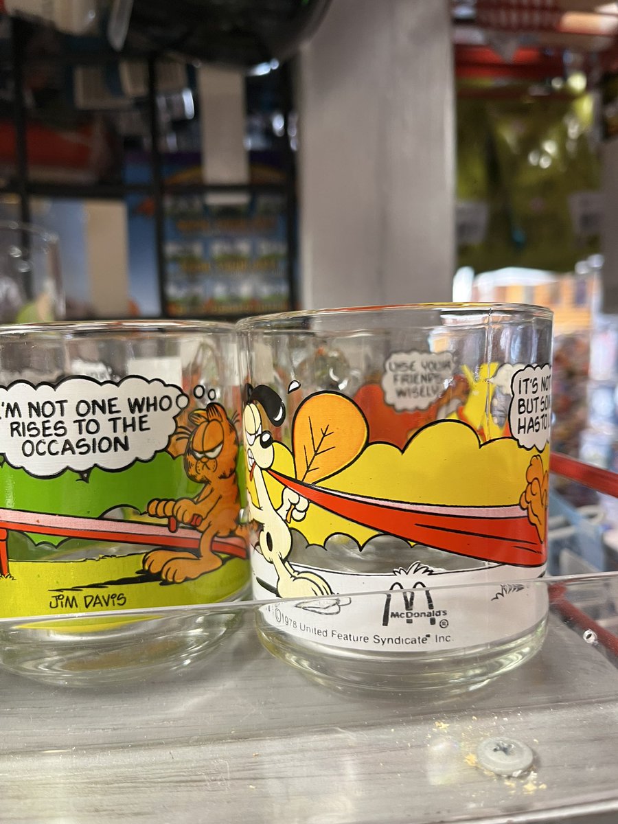 stevenrbauer's tweet photo. @The_Steel_Trap The Garfield mugs were a nice deviation in shape. https://t.co/GAVtvW90Lo