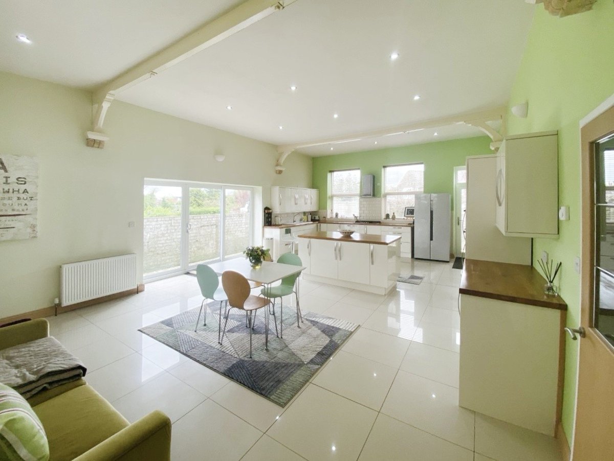 YopaProperty's tweet photo. Check out this truly special 1871 Wesleyan chapel conversion which is full of character!
👉 https://t.co/PcaFK1Lzjk
#amazingarchitecture #yopa #localestateagents #forsale #architecture #19thcentury #chapelconversion #belchford #yopalincolnshire https://t.co/Odyxy6pNPb