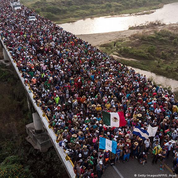 joncoopertweets's tweet photo. Thousands of MAGA Republicans have been sharing this photo and claiming that 700,000 migrants are on their way to the US. THIS IS A LIE. In reality, this photo was taken on October 27, 2018 — during the TRUMP ADMINISTRATION.

Facts still matter. https://t.co/eHjCk0JwRS