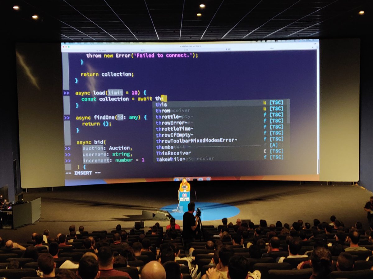 decide4AI's tweet photo. 🙌 El equipo de #decide4AI ya está por @CodemoMadrid para una primera jornada de ponencias top y buenos ratos 🙌
#CodemotionMadrid23 https://t.co/fgE59OxF4r