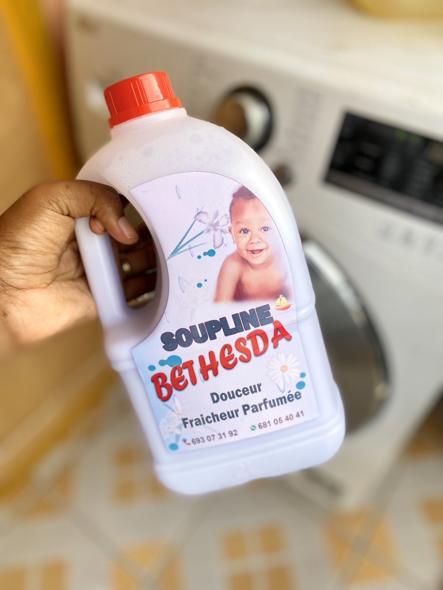 MadameMbakam's tweet photo. Hello la famille, 

Svp aidez-moi à encourager Maman Juliette notre doyenne en cuisine. 
Elle est bénie des mains et fait de la soupline, de l’eau de javel et savon liquide 🧼🫧

Ce n’est que ça que j’utilise, svp encouragerons là.
C’est une battante ❤️

WA : 681054048

#PleaseRT https://t.co/5VYyumy1Q6