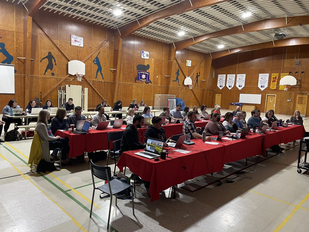 pap_STA's tweet photo. Staffs of STA, OLOC, and Lourdes Elementary learning together today at St. Thomas Aquinas! @NLESDCA https://t.co/MNktNmGR0A