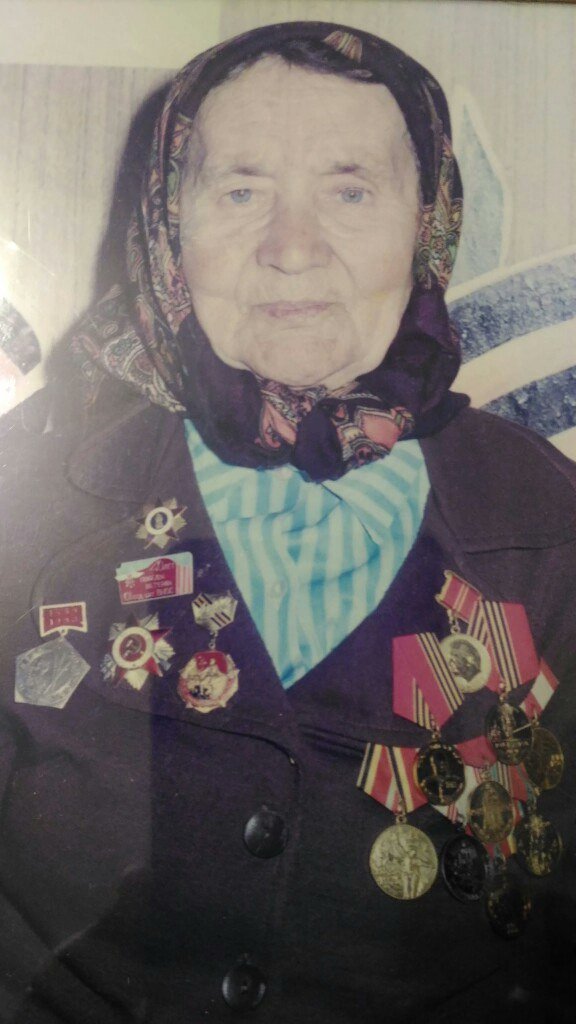 Наш Бессмертный полк.
Бабушка и дедушка наши герои!
Мы - потомки героев, в наших сердцах, в нашей памяти и в нашей крови их Победа!
С Днём Победы всех нас!