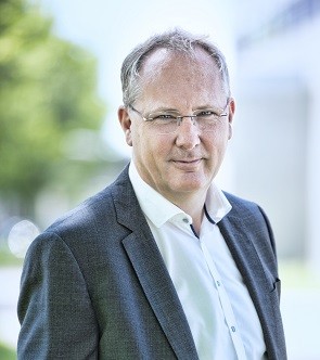 Gabe van der Zee is benoemd tot directeur-bestuurder van de RINO Groep. Hij brengt een jarenlange ervaring mee als bestuurder in de onderwijswereld. 
Lees hier het persbericht rinogroep.nl/nieuws/678/gab…