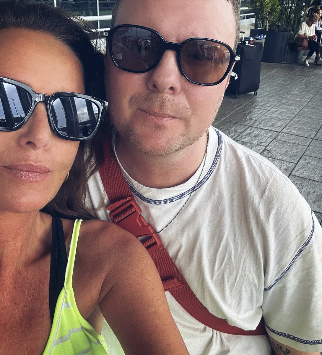 katalystikbeatz's tweet photo. @liamgallagher Hi Liam with sunshine reggae. My brother and I would love to get a “BIBLICAL HELLO”!😎❤️ https://t.co/7eL0VBr3JJ