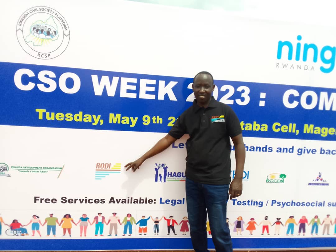 RodiRwanda's tweet image. Happening now at Mageragere sector, Mataba cell:@RodiRwanda with other CSOs are giving back to the community 
@RCSPRwanda @GovernanceRw@UNDP_Rwanda @NINGORwanda #CSO4People