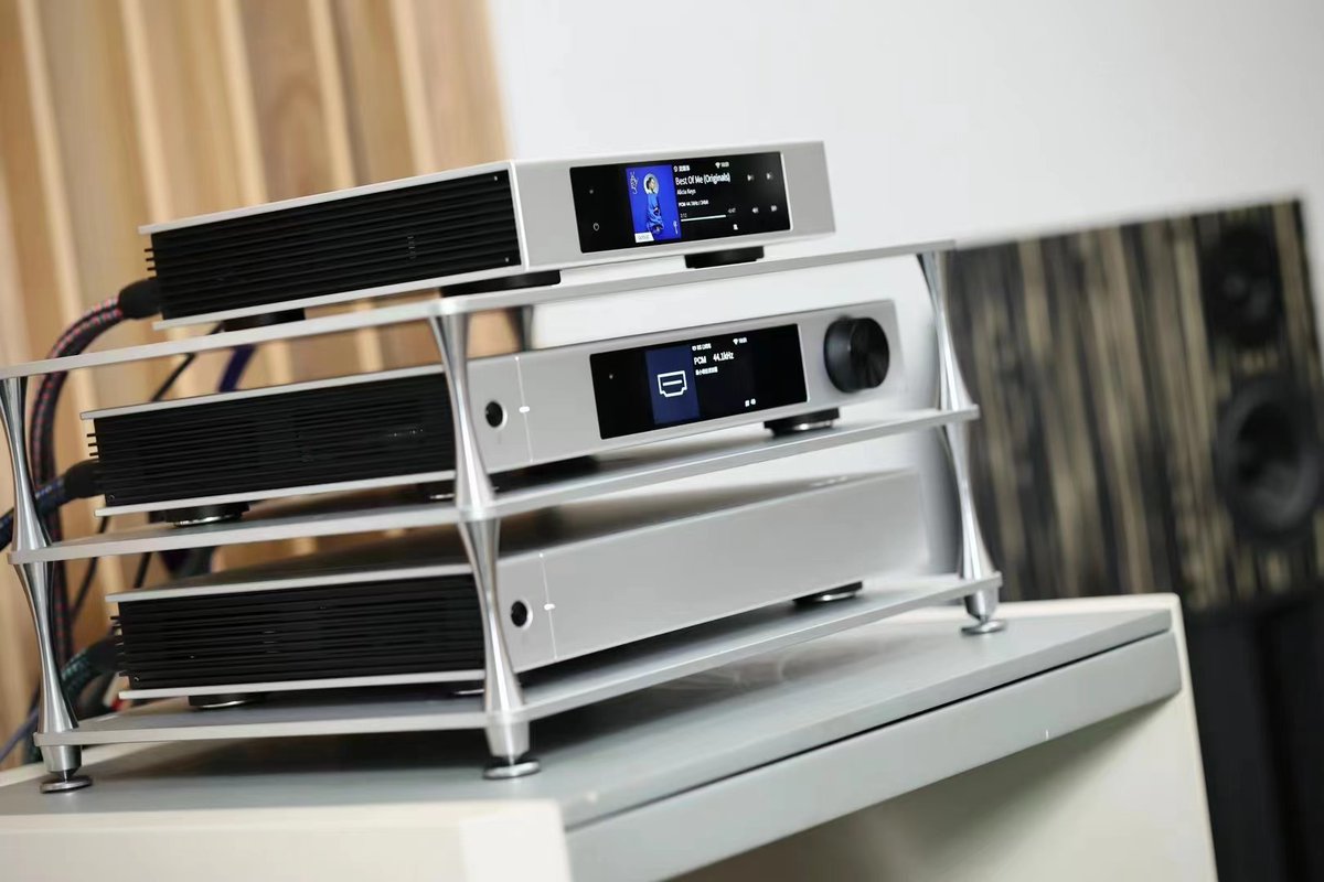 ddhifi_com's tweet image. Photo Sharing - ddHiFi HS300 HiFi Display Stand with Matrix Audio Element series desktop audio devices 😍

“They look great together!“ 🫶

#ddHiFi #HS300 #displaystand #audiphiles #amp #music #desktop