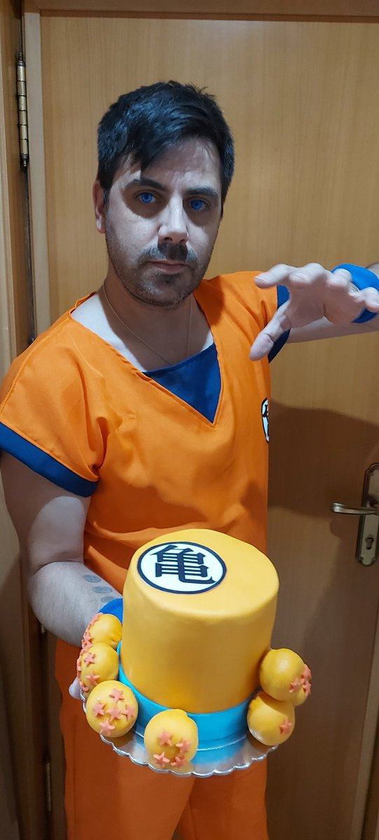 FreaKafe's tweet photo. #DragonBall  
Hoy en su día 
A mi superguerrero @honoyio nuestro frikirepartidor. https://t.co/eMruxHyDtg