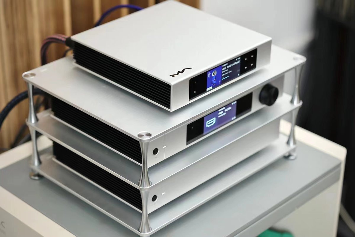 ddhifi_com's tweet image. Photo Sharing - ddHiFi HS300 HiFi Display Stand with Matrix Audio Element series desktop audio devices 😍

“They look great together!“ 🫶

#ddHiFi #HS300 #displaystand #audiphiles #amp #music #desktop