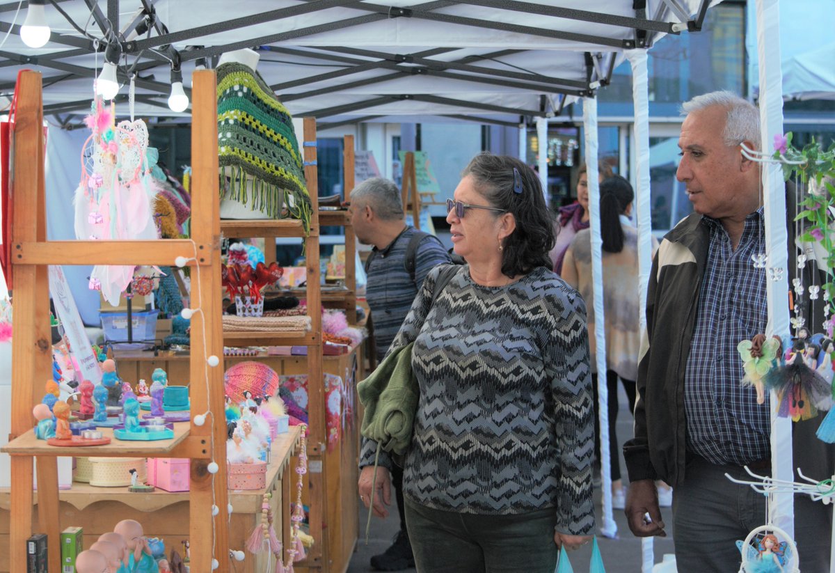 SernamEGAntofa's tweet photo. Expoferia Mujer Emprende│@MallplazaCL  #Antofagasta

40 emprendedoras SernamEG estarán en sector estacionamiento para ofrecer vestimentas para sobrellevar de mejor forma el frío, así como de ornamentación, terrarios y otros.

⌚️Hasta este domingo 14 de mayo.
Adquiere igualdad🤲 https://t.co/eLVfWzZQuB