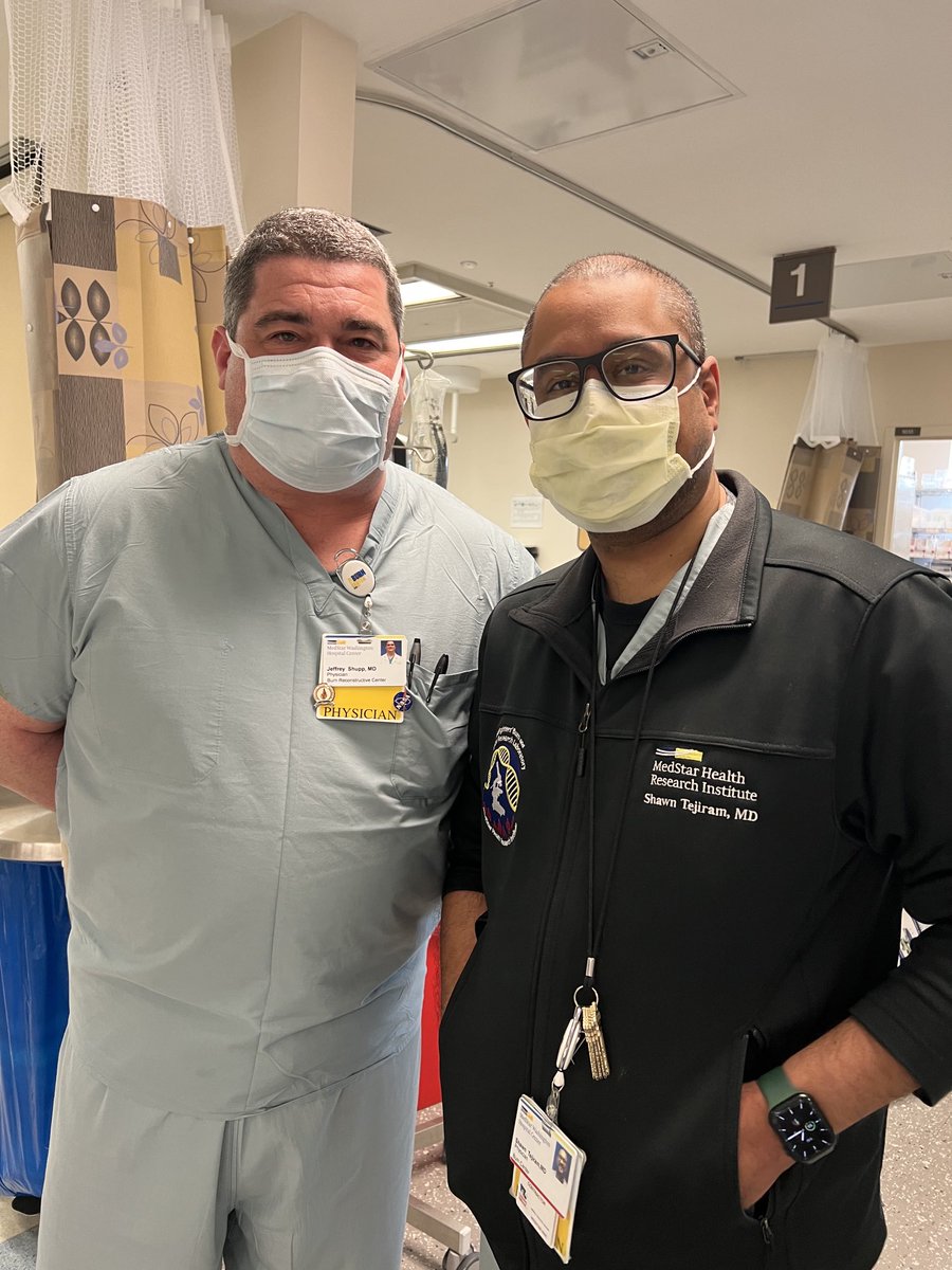 Burn Attendings TCB* in the MedSTAR Trauma unit <a href="/Shawn128/">Shawn128</a> ⁦<a href="/ShuppMD/">Jeffrey Shupp</a>⁩ ⁦<a href="/TTravisMD/">Taryn Travis, MD, FACS</a>⁩ TCB elsewhere. Top shelf team, best burn care 👍🏽💛💪🏽 *Taking Care of Business