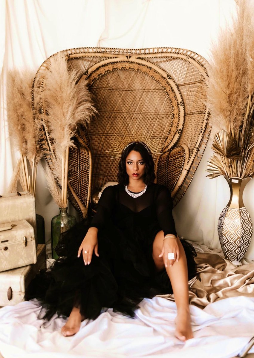 britsalterego's tweet image. In a past life, I was royalty. 
You can’t convince me any differently.

#thisis40 #fortyandfine