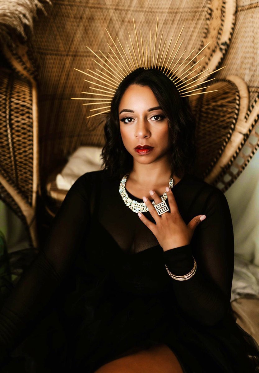 britsalterego's tweet image. In a past life, I was royalty. 
You can’t convince me any differently.

#thisis40 #fortyandfine