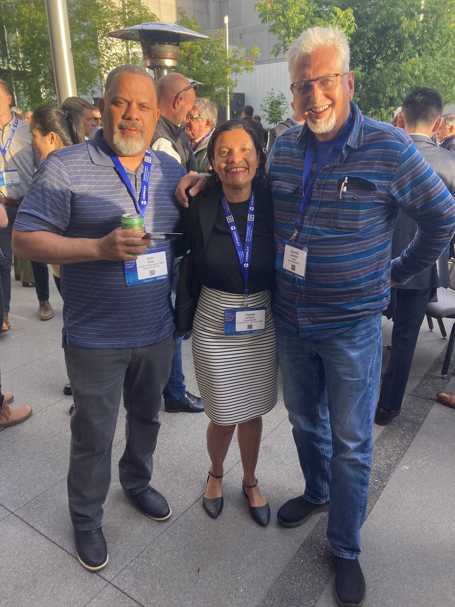 ClaudiaDist6's tweet photo. City of Richmond presente at the #offshorewindca https://t.co/7Dao7RbDYi