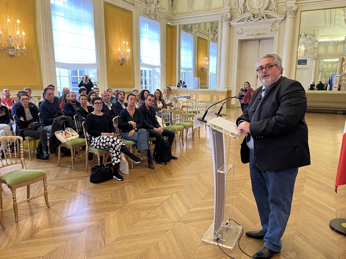 YvesCharmont's tweet image. En réunion régionale avec 70 communicants publics et ⁦@olivierbianchi1⁩, maire, fin connaisseur de notre métier. #compublique #capcom23 #cec2028 #clermont2028