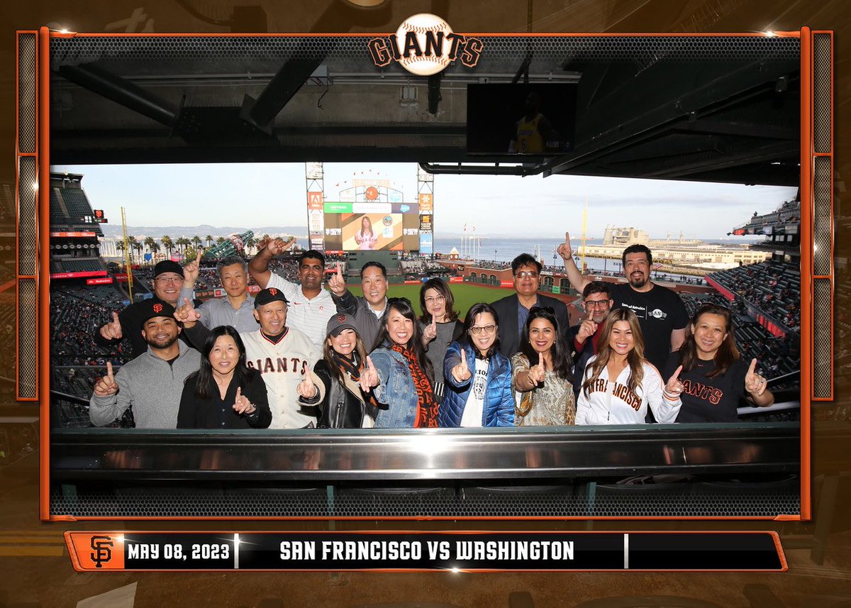 HeidiRacherla's tweet photo. Celebrated #AAPI heritage month and #ChineseHeritageNight at @OracleParkSF with the @SFGiants, the fabulous @RenelSFVoyce and our @BankofAmerica #AABC #AsianLeadershipNetwork #ALN employee network #ERG!🧡🖤⚾️ https://t.co/QqpJvynV8M https://t.co/hfIJQTXwco