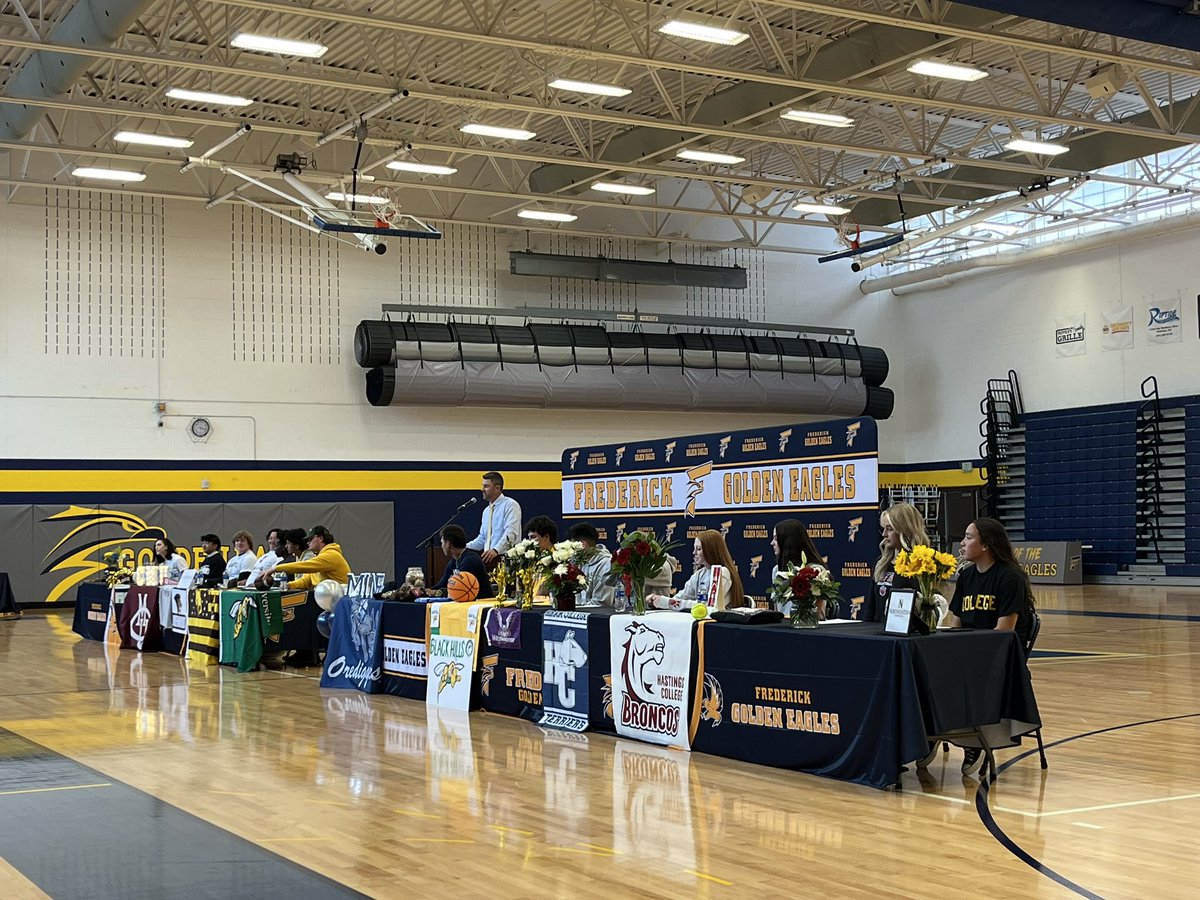 FHS Golden Eagles tweet media