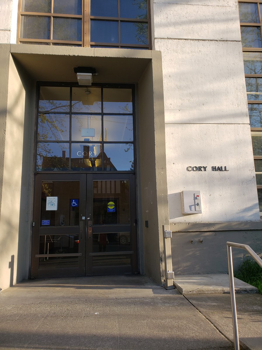 My talk <a href="/UCBerkeleyEECS/">UC Berkeley EECS</a> earlier this spring, thanks for invite Prof Yablonovitch &amp; Prof <a href="/kantephysics/">Boubacar Kante</a> - great visit. The Nina brought up in a developing world could not have dreamt of these surreal milestones. #sustainability &amp; #cleanenergy aims – forwards together! <a href="/Nina_Vaidya/">Nina Vaidya</a>