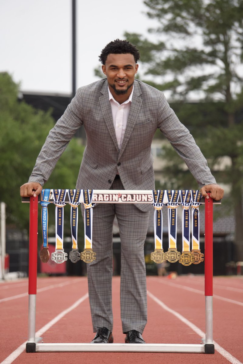 albertappiah34's tweet photo. Congratulations on maximizing every step and earning your Master’s @AppiahBrock! So very proud 🙏🏾❤️ https://t.co/fVXqK2ltj2