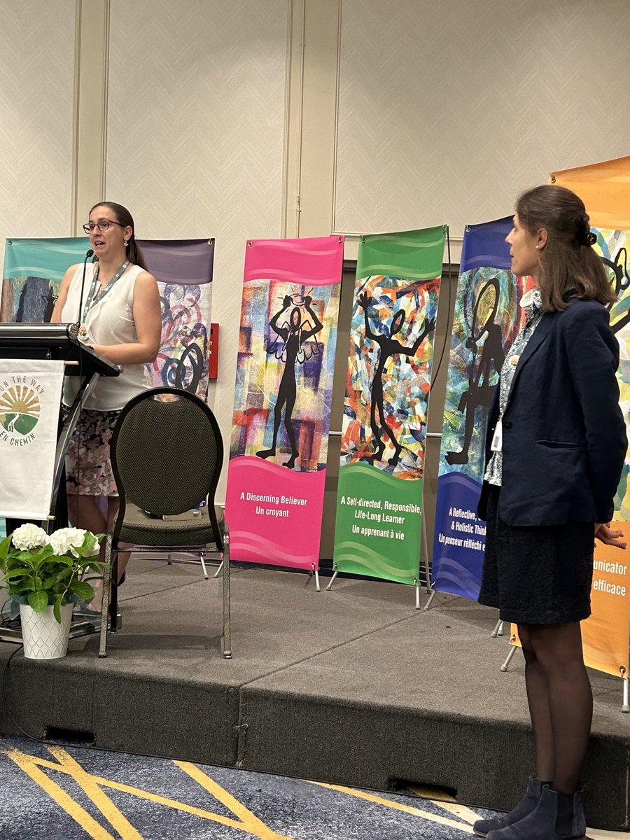 AFOCSC's tweet photo. Le Symposium de l’OPÉCO sur la formation de la foi des adultes rassemble aujourd’hui des centaines de participants, représentants de l’éducation catholique francophone et anglophone; prêtres, diacres et évêques du diocèse de l’Ontario. @AFOCSC ⁦@opecontario⁩ https://t.co/WDBwxHDOy6