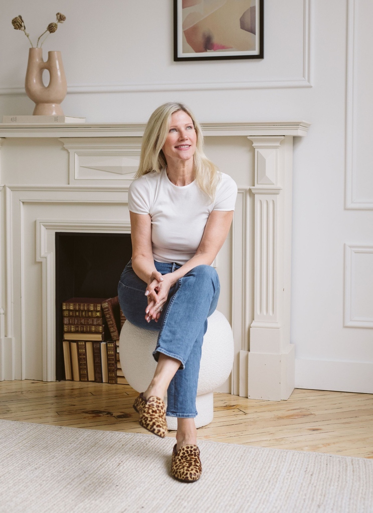 maveandchez's tweet photo. Looking for confidence? Look no further than the motherly figures, caregivers, and devoted. Honour their guiding love with some of our favourite gifts ❤️

#maveandchez #slippers #mothersday #giftsforher https://t.co/Ab9RUvKBSd