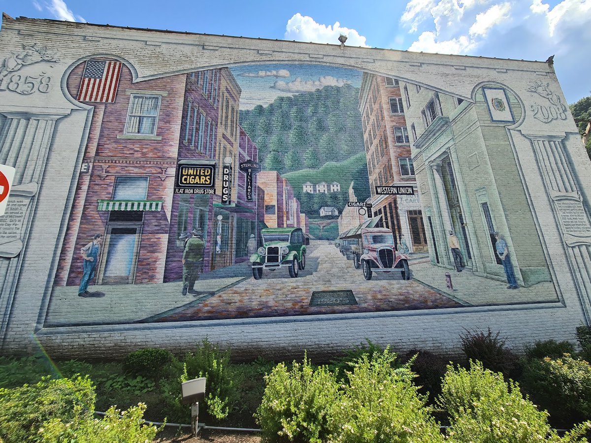 New town every hour on Twitter "Welch, West Virginia Population 2,117