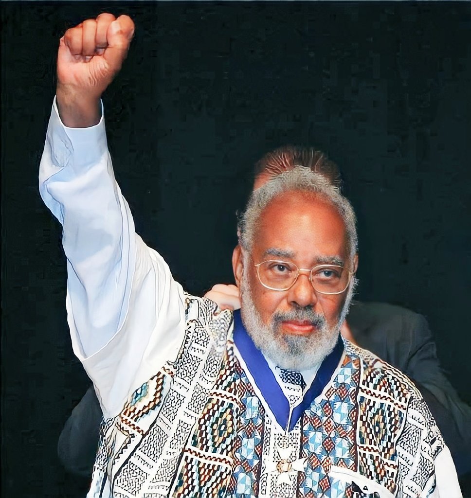 Resisteblack's tweet photo. Abdias do Nascimento

O racismo no Brasil se caracteriza pela covardia. Ele não se assume e, por isso, não tem culpa nem autocrítica. Costumam descrevê-lo como sutil, mas isto é um equívoco. Ele não é nada sutil, pelo contrário, para quem não quer se iludir ele fica escancarado. https://t.co/i0qDT6JqIW