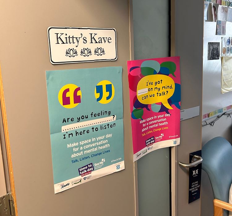 Nurses at Stobhill hospital have created a wellbeing area for staff members in memory of a late colleague. 
 
Kitty’s Cave was created by the General Outpatients &amp; Urology nurses at the hospital in memory of former colleague Helen Fleming. 
 
More info: 
nhsggc.scot/nhsggc-nurses-…