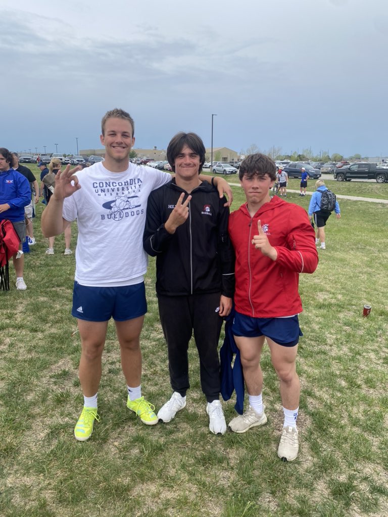 Hosack, Holt, and Wubbels go 1-2-3 in the Discus and are Burke Bound!!!