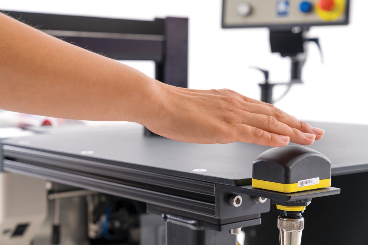 autobag's tweet photo. One button, endless solutions. 

Experience speedy, safe, and smart e-commerce productions. 
https://t.co/HhtGL8XsjD https://t.co/h9X6hCunbC