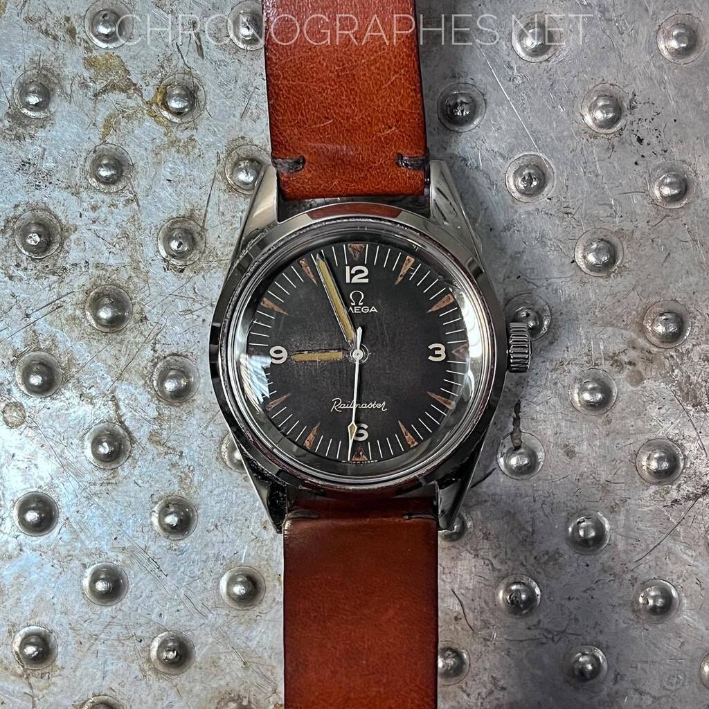 #IG Maybe I should have kept this one for #toolwatchfriday… 

#chronographes #womw #wruw #watches #wristwatches #watchesofinstagram #instawatches #wristwatches #omegavintage #omegawatches #omegarailmaster #railmaster #antimagneticwatch #rarewatch #om… instagr.am/p/CsBy6KgtSrL/