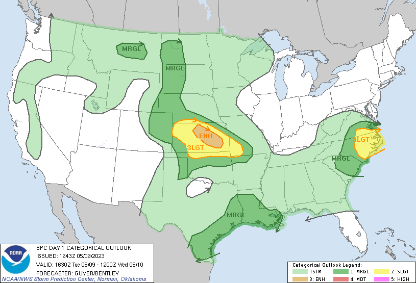 LimWeather's tweet photo. D1 Convective Outlook
#EnhancedRisk in C, E #Kansas state esp #Salina, #EmporiaKS, #NewtonKS, #JunctionCity, #ElDoradoKS, #Chanute, #Hutchinson cities due to 30% SIG #Hail, 30% SIG Damaging #Wind and 5% #Tornado risks
#USwx #wxtwitter #KSwx #SevereWX #SPC #TornadoAlley https://t.co/B3igDuxm5c