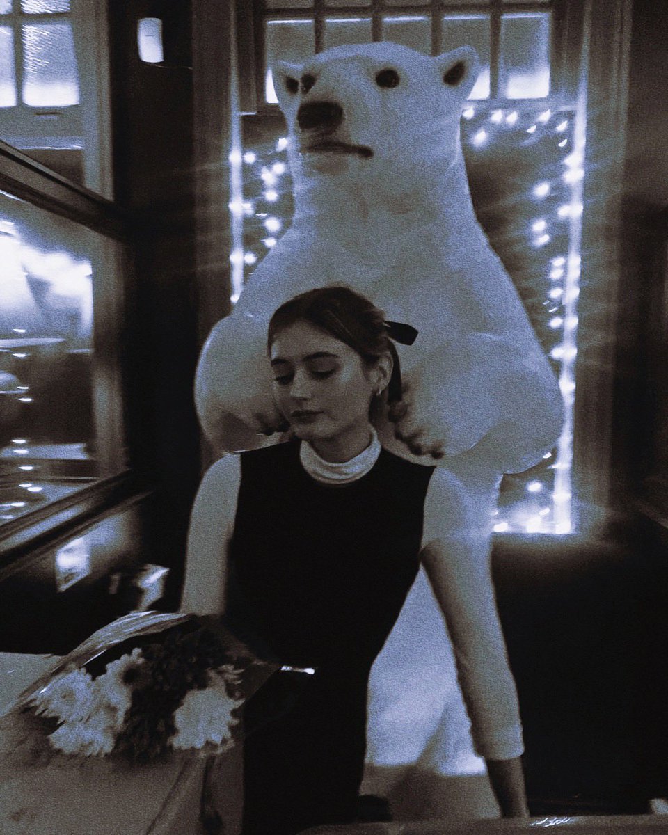 Back to the bear 🐻‍❄️🖤

Ey up! Tonight at 9pm I’ll be playing a set at <a href="/PolarBearRoars/">Polar Bear Music Club</a> for <a href="/theseshhull/">The Sesh</a> 

Also playing are the always lovely @_cuttycuttycutty_ and <a href="/Tapewormsband/">Tapeworms</a> 

Come and have a boogie ✨ 

#hull #polarbear  #livemusichull #livemusic #yorkshire #acoustic