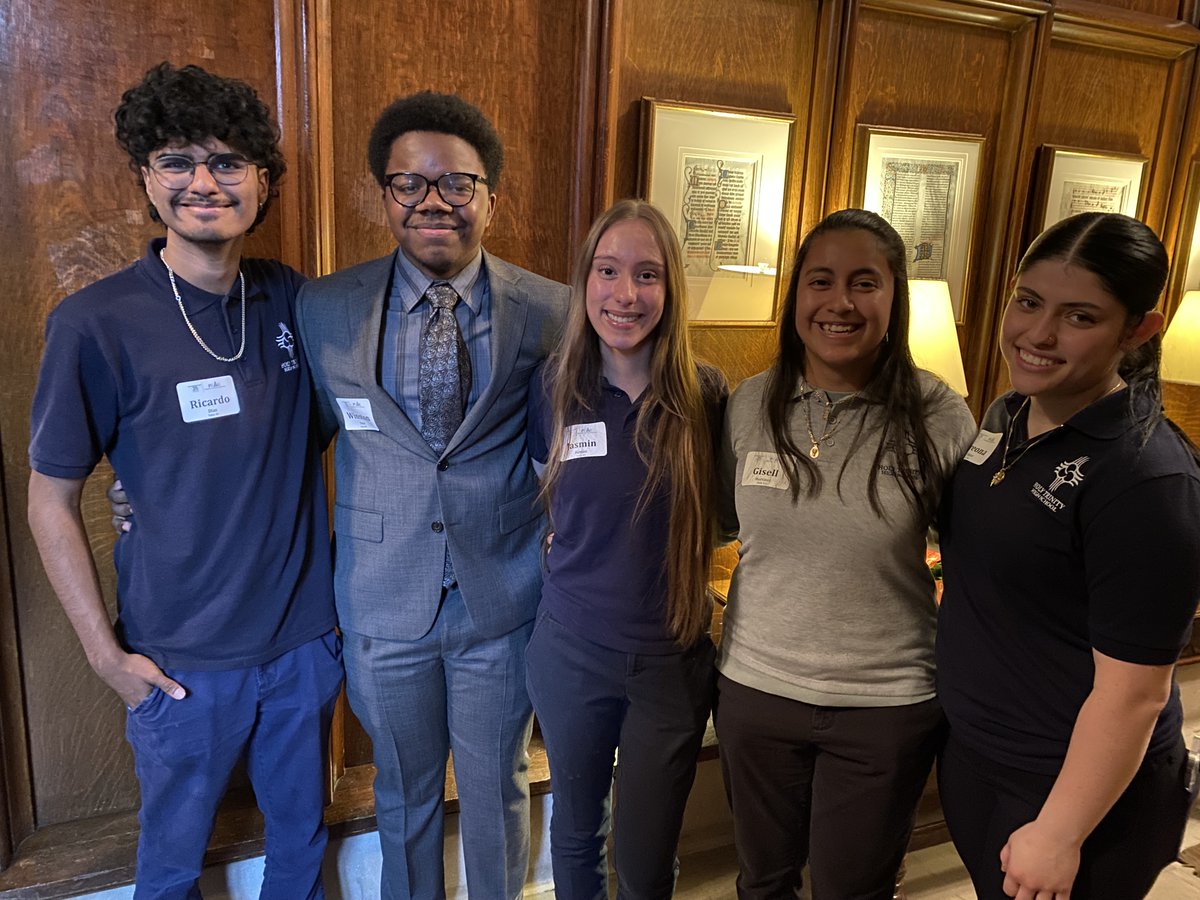 <a href="/PEAKChicago/">PEAK Chicago</a> Scholars pose for a picture at University Club Chicago where Breakfast with PEAK was held this morning. The room was packed with generous and dedicated people, making the event a great success!