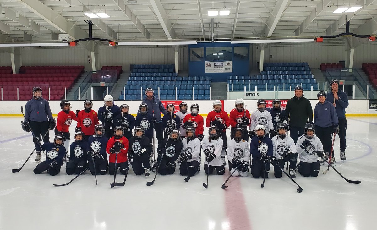 YRP's tweet photo. Community Services officers played some puck with students from H.G. Bernard P.S., as part of the @NHLPA Goals &amp; Dreams initiative.

Many of the kids laced up for the 1st time, learning on-ice skills &amp; the importance of teamwork.

We even recruited a few new fans to #LeafsNation! https://t.co/7jBN6Yxrec