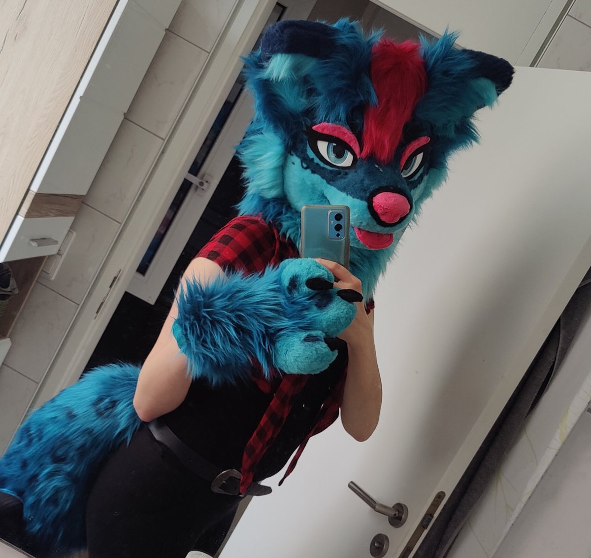 Gonna get my Vapo suit done this year, so excited! 🟦🌀🌊💙

#furry #furrygirls #fursuit