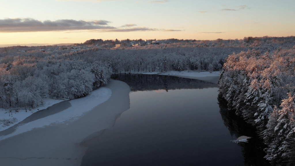 Take your video projects to new heights with our free aerial footage of a winter river! Use it to add a stunning visual element to your presentations. #videography #stockvideo #winterwonderland Download here: buff.ly/3B5iYx9