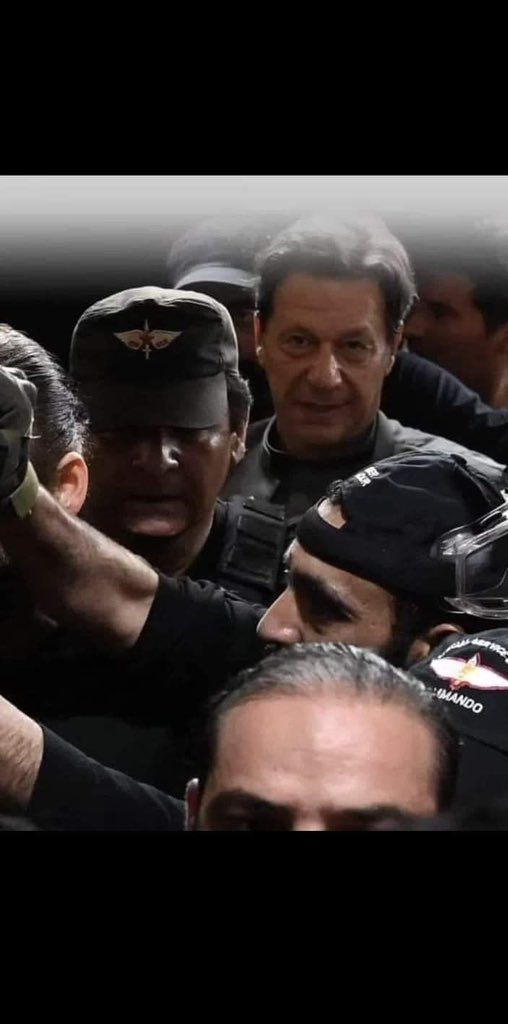 Bilalumar's tweet photo. #BehindYouSkipper 💔 
 #نکلو_خان_کی_زندگی_بچاؤ https://t.co/q1TcpwMdPh