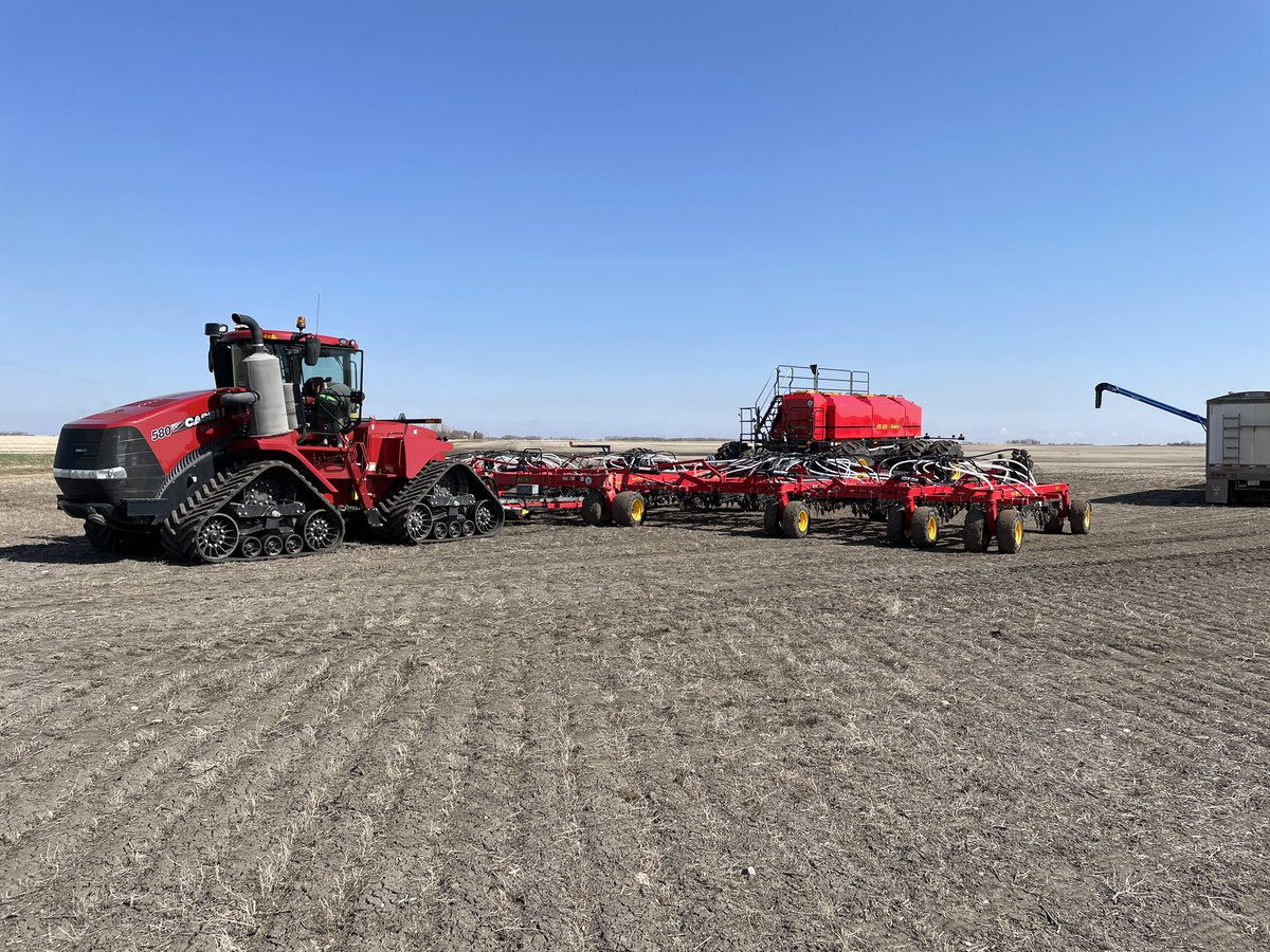 scottwilson1973's tweet photo. @youngsequipment @VaderstadNA getting Giroux’s drill going. https://t.co/EdQnRPZ6tc