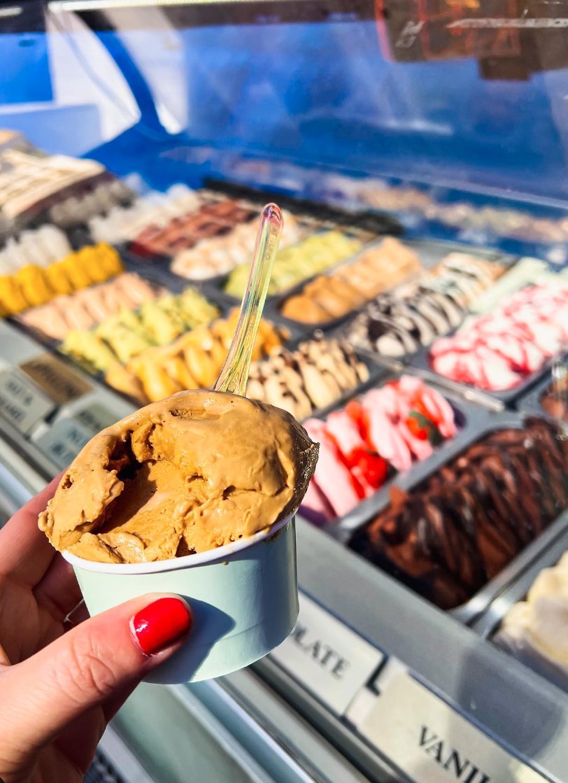 Let's face it: No trip to Little Italy is complete without a scoop of gelato from #FerraraNYC! What's your favorite flavor?! (📸: @holliwithaneye ON IG) 

#Gelato #LittleItaly #ItalianEats #ItalianTreats #ItalianBakery #LittleItalyNYC #ItalianDessert #bestofNYC #NYCEats