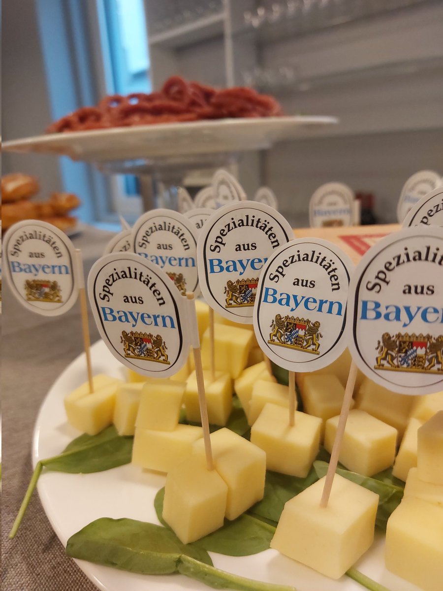 Grazie della serata al Ministero dell'alimentazione, agricoltura di un paese così vicino a noi e con  ottimi prodotti <a href="/Cucina_Italiana/">La Cucina Italiana</a>