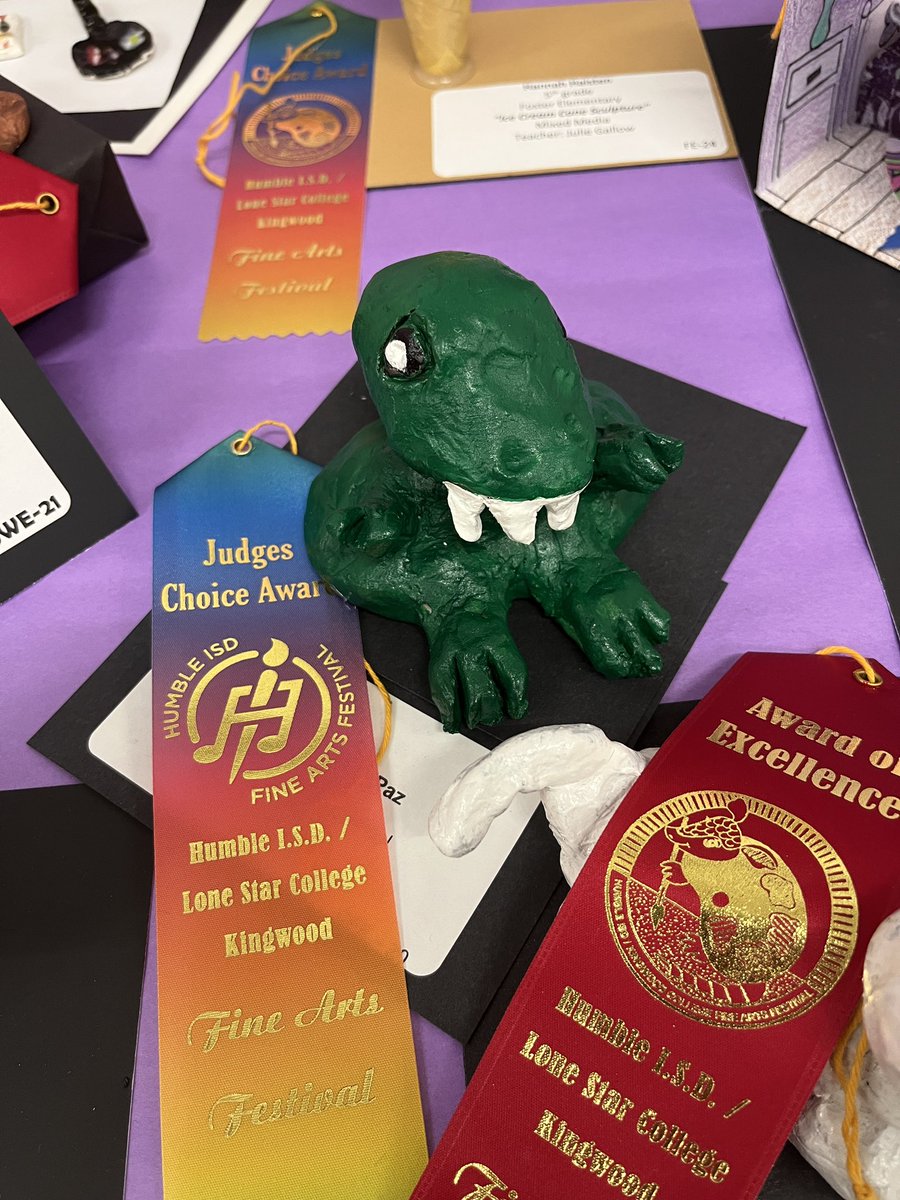 PoulinArt's tweet image. More FAF masterpieces! @HumbleISD_OFE @VisualArtHumble #falconART #5th