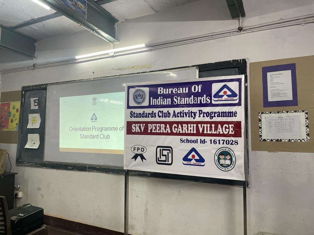 SPeeragarhi's tweet photo. To cultivate #scientific temperament and #creative thinking, SKV PGV'S Standards Club organized a Standards Writing Competition and an Orientation Programme by the Bureau of Indian Standards (#BIS) resource person, Arun sir. https://t.co/RTHBgJeUtN