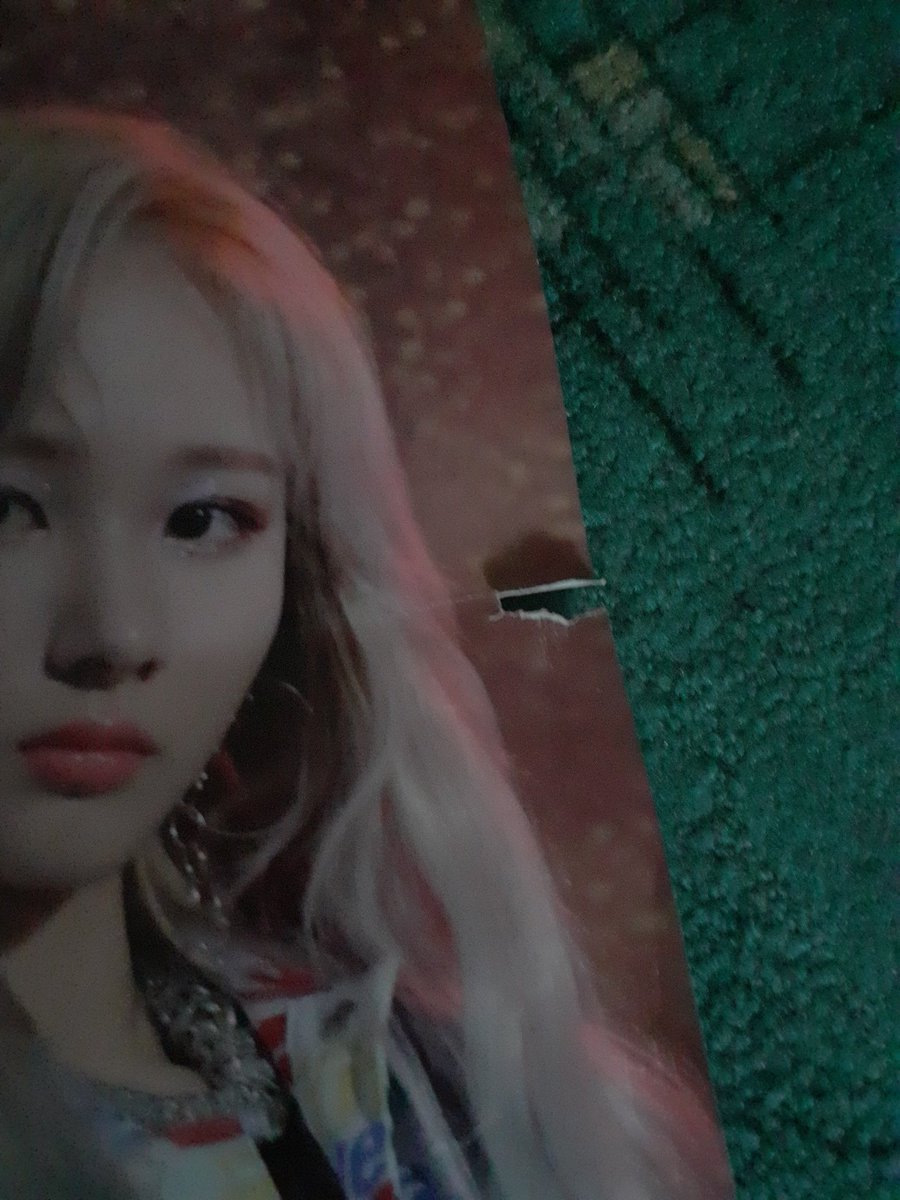 yirensbear's tweet photo. wts Everglow Reminiscence Album

15€ + shipping 
• Location: Germany 
• Shipping only within the EU 
• Payment through PayPal

Message me if you are interested :) 
#EVERGLOW #wtseverglow https://t.co/gnq2i0GH7I
