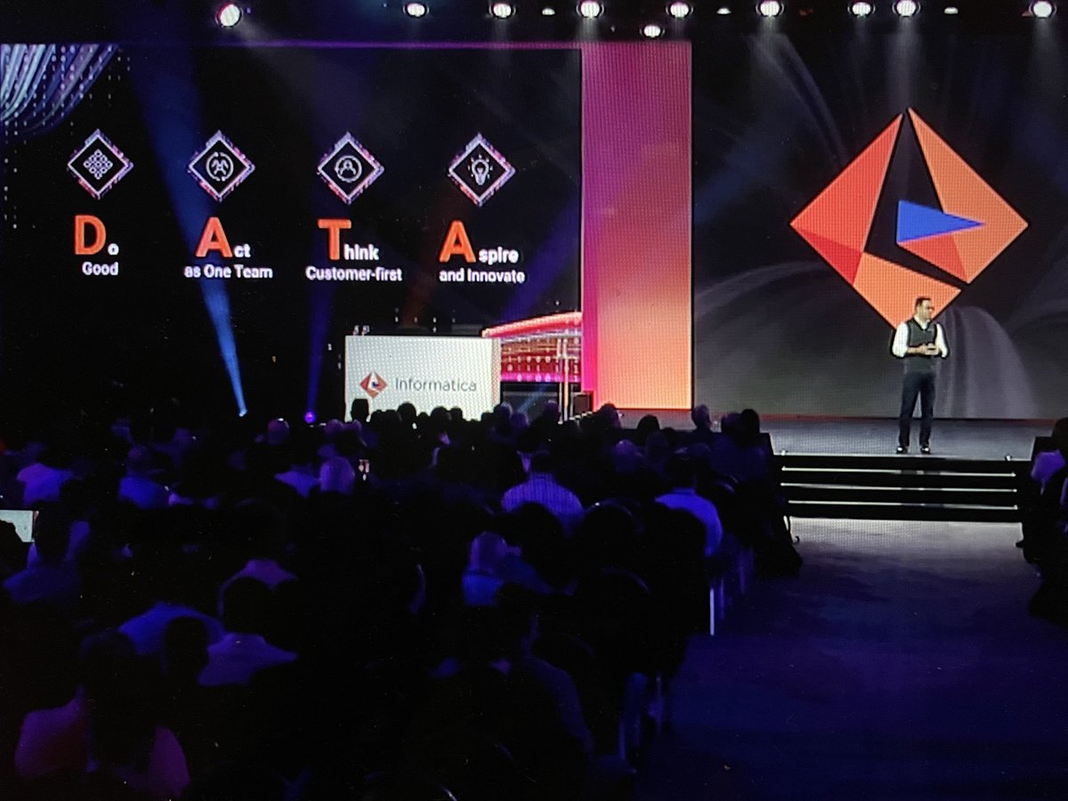 bigdatamom's tweet image. ⁦@Informatica⁩ we bring our DATA values to work every day with ⁦@amit_walia⁩