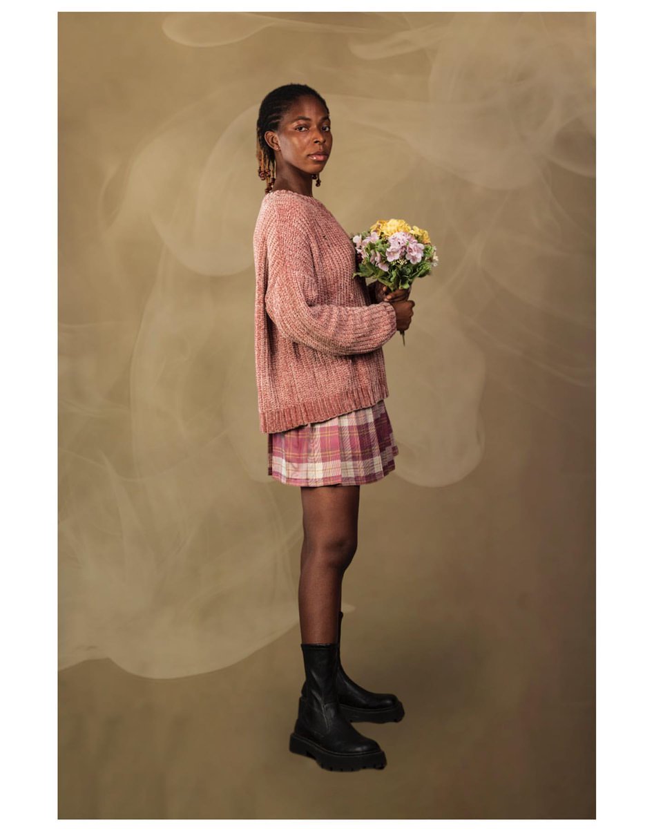 AfricaGrooming's tweet photo. 💐👑📸🫶🏾…
.
Muse @DanceWithDiDi1
Agency @AfricaGrooming
.

#styel #blackisbeautiful #melanin #ofcportraits  #onelightsetup #instagood #instagram #drawingwithlight #hardlight #moodportraits #commercialmodel #commercialmodelling #vogueeko #discover #magazine https://t.co/gQSJtSGp97